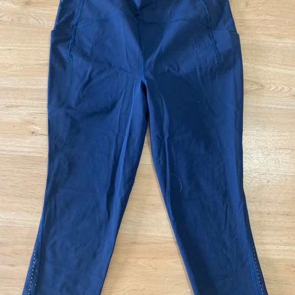 Lululemon All the right place High Rise Crop 23' Size 12 - Picture 6 of 9